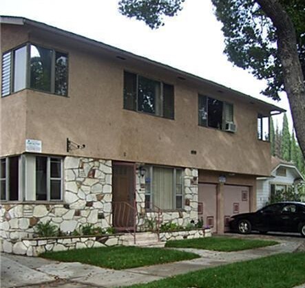 Primary Photo - 2211 Chestnut Ave