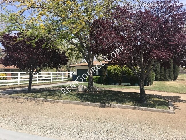 Foto del edificio - 2 Bedroom 1 Bath Home in West Lancaster!