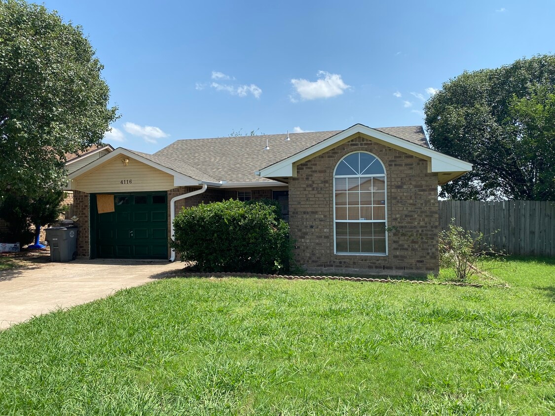 4116 SW Rolling Hills Dr, Lawton, OK 73505 House Rental in Lawton, OK