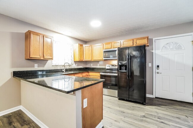 Foto del edificio - Renovated 4-Bedroom Home with Open-Concept Kitchen, Modern Finishes & Spacious Layout