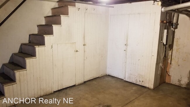 Building Photo - 3 br, 1.5 bath House - 5257 Roosevelt Blvd.