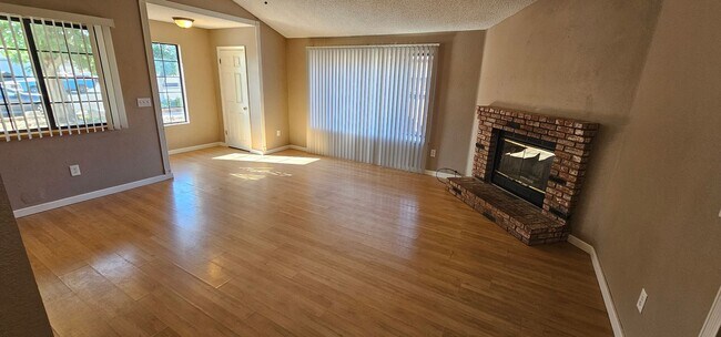 Building Photo - 301 S Lupin Ln