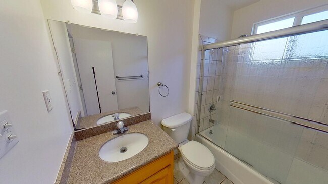 Foto del edificio - Beautiful Santa Clara home with fenced bac...
