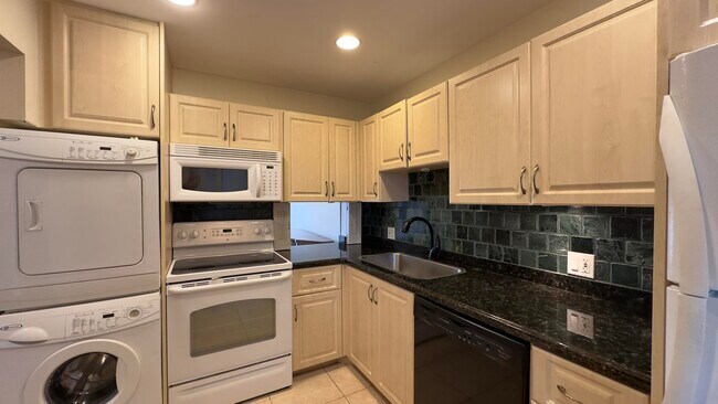 Foto del edificio - 4266 Deste Ct