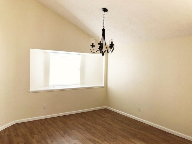 Building Photo - 24110 Red Sky Dr