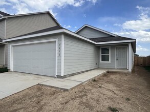 Building Photo - 9852 Butte Crk