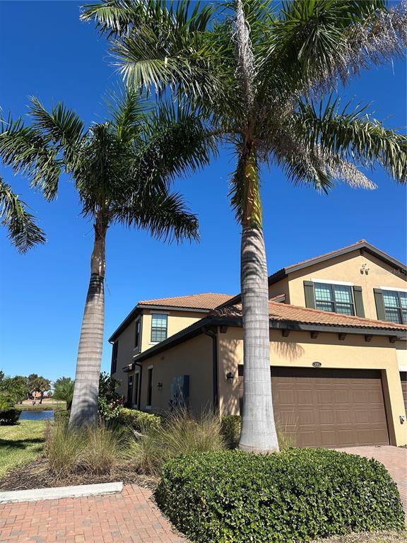 Foto del edificio - 10808 Tarflower Dr