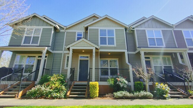 Building Photo - This Great 2 Bedroom 2.5 Bath plus bonus room Townhome in Hillsboro is a Must See!  - $500 off yo...