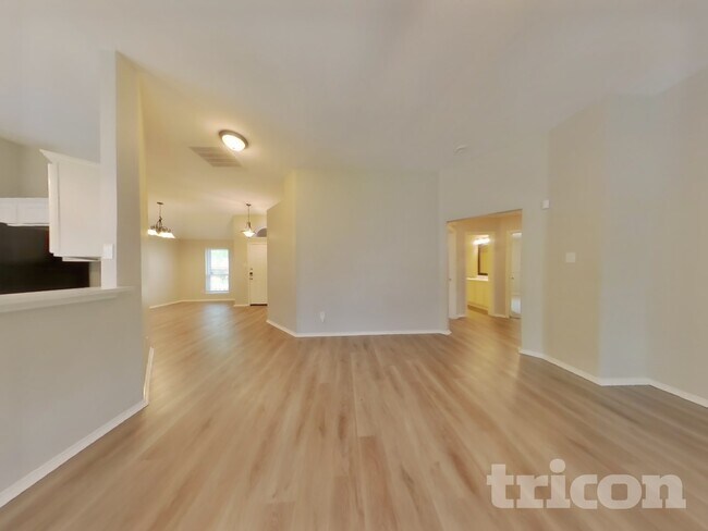 Building Photo - 112 Clover Leaf Ln