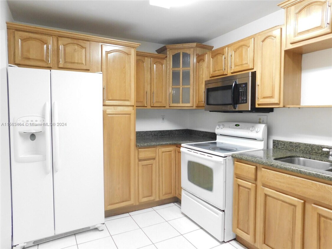 Building Photo - 11157 SW 154th Pl
