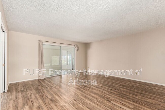 Foto del edificio - 5801 Casper Rd