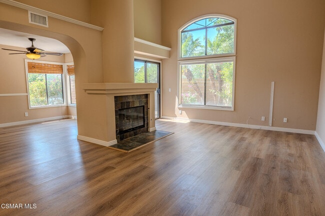 Building Photo - 2704 Simi Hills Ln