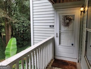 Building Photo - 2045 Brian Way