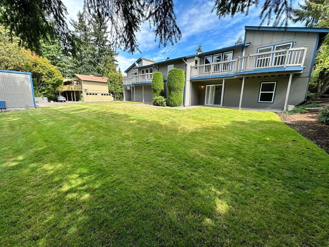 Foto principal - Beautiful well Maintained Duplex for rent