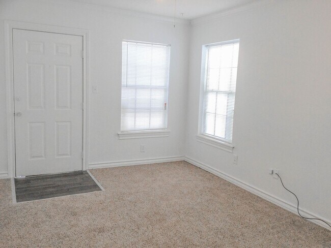 Foto del edificio - 1 bed 1 bath Close to Texas Tech Pre-Leasing