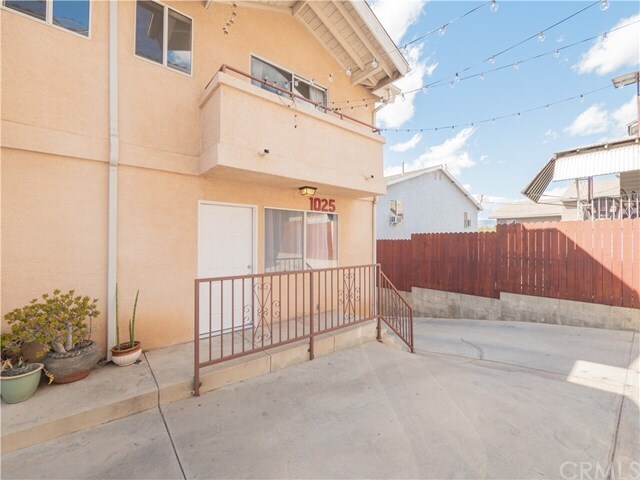 Building Photo - 1025 Coronado Terrace