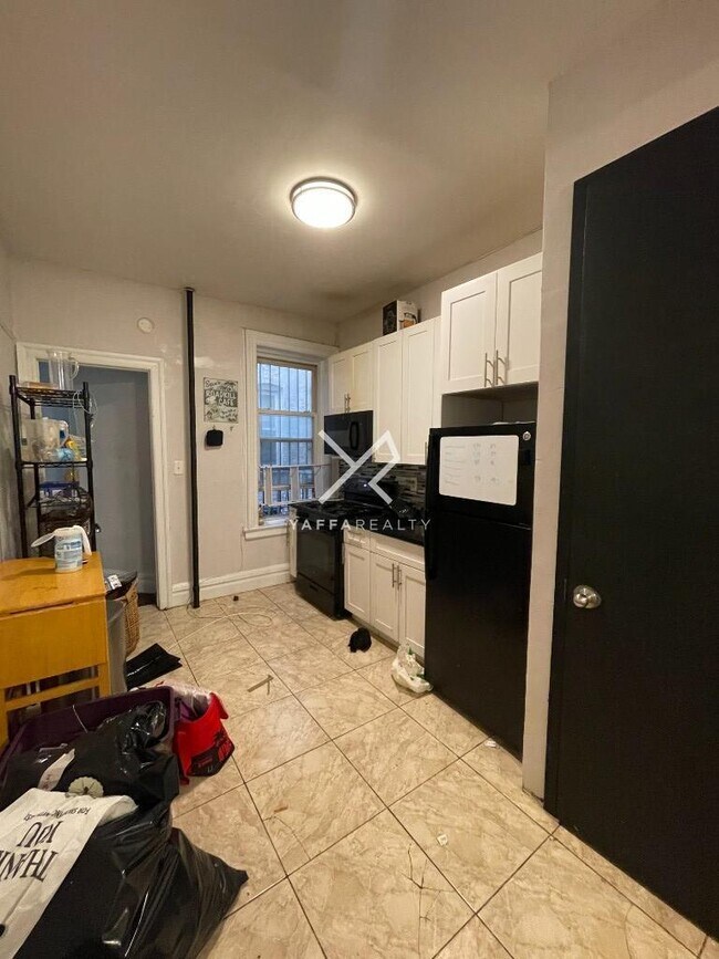 Building Photo - 4 bedroom in BROOKLYN NY 11216