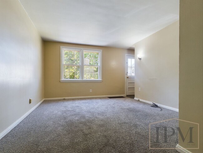 Foto del edificio - 2 Bedroom 1 Bath Duplex - York Pa