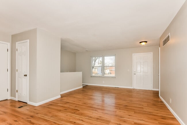 Building Photo - 93 Jane Dr