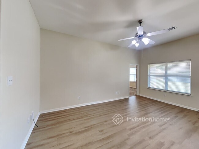 Foto del edificio - 4806 San Jacinto River Dr