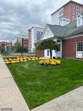 Photo - 157 W Market St Townhome