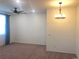 Building Photo - Jurupa Valley gorgeous home