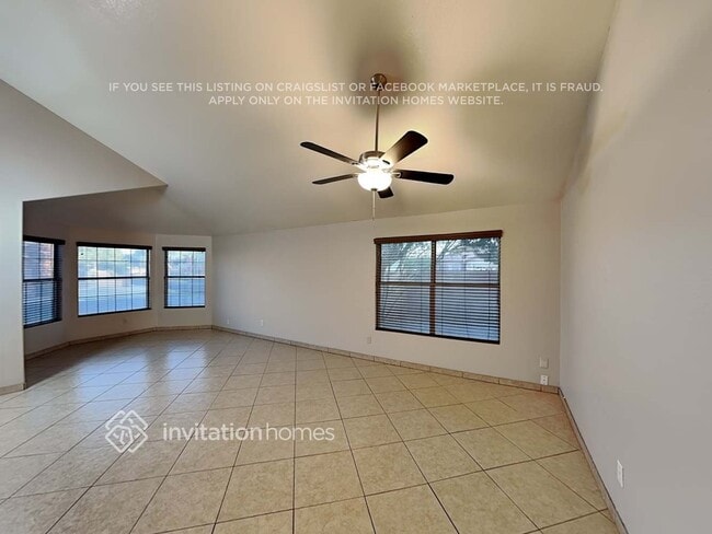 Building Photo - 2404 N 125th Dr