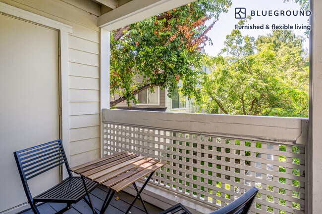 Foto del edificio - 2147 Newhall St