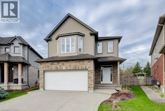Building Photo - 331 Westpark Cres