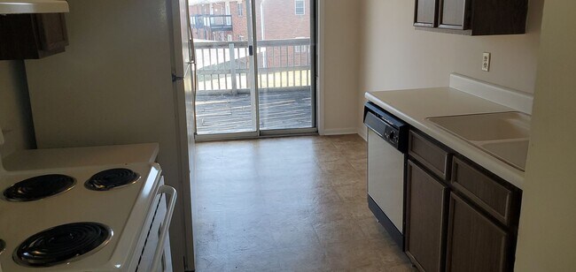 Foto del edificio - 306 W Southampton Dr