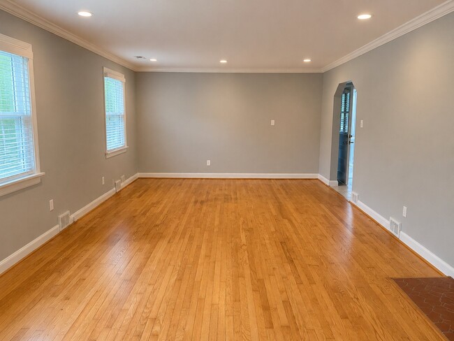 Foto del edificio - 1700 Ranch Dr