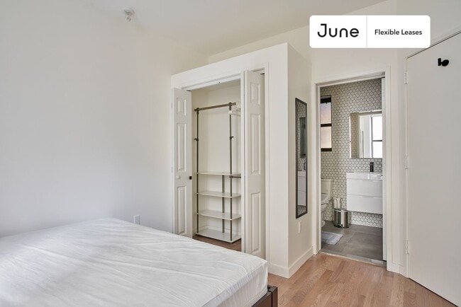 Building Photo - Charming Private ROOM with Bathroom in Manhattan