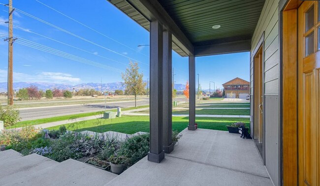 Foto del edificio - Well-kept Townhome for Rent in Bozeman! Near Parks, Schools and Trails.