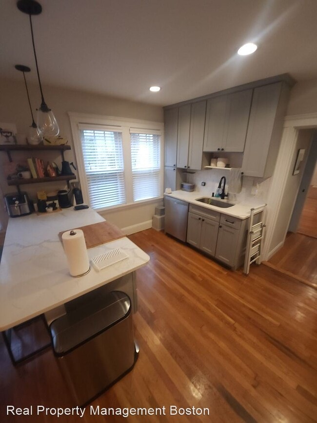 Building Photo - 1 br, 1 bath House - 19 Adelaide St. #1