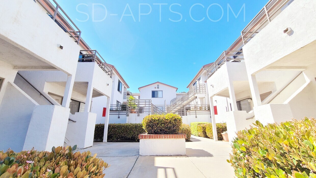 Foto principal - 3953 Florida St