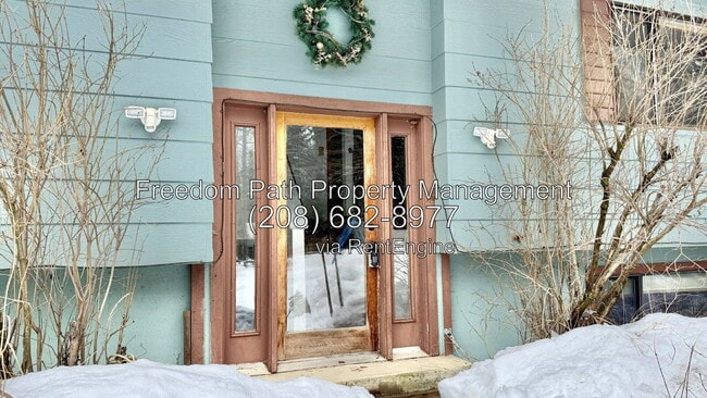 Building Photo - 1142 W Elmira Rd