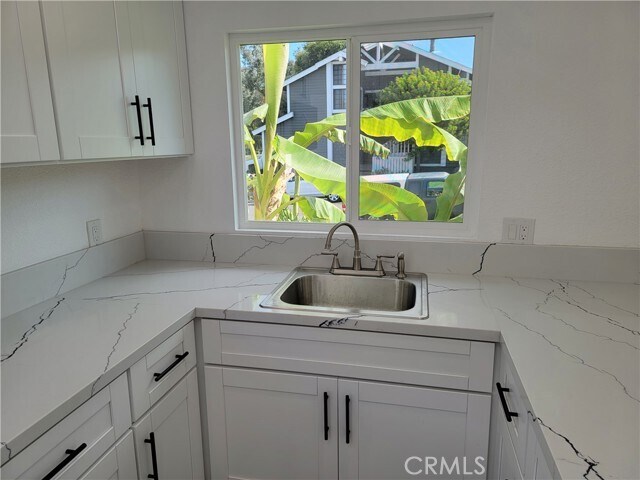 Building Photo - 34613 Calle Los Robles