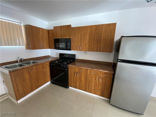 Foto del edificio - 5171 Reeder Cir