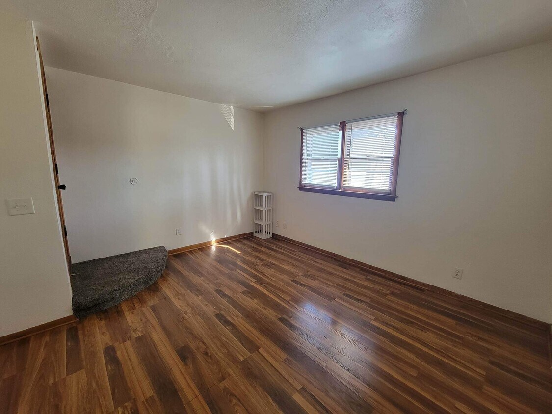 1215 Ravine St Unit 3, Janesville, WI 53548 Apartments in Janesville