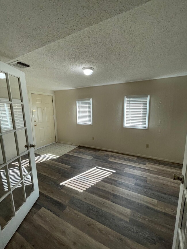 Foto del edificio - 5917 13th St