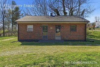Building Photo - 831 Liberty St