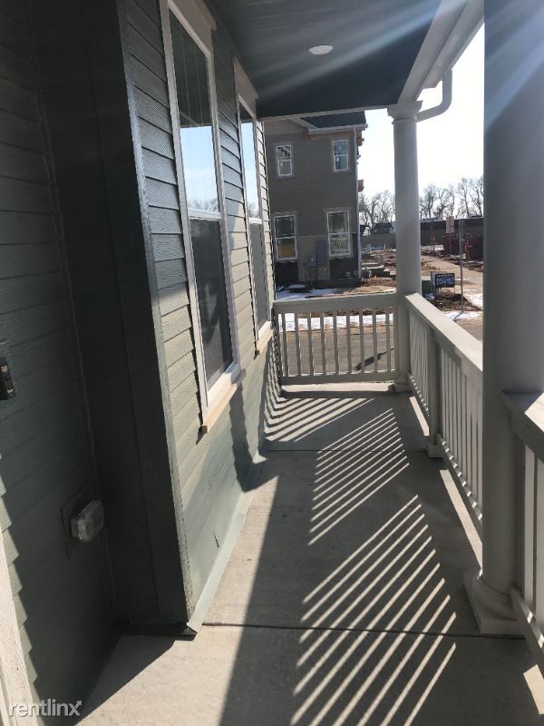 Building Photo - 2 br, 3 bath Townhome - 302 Zeppelin Way