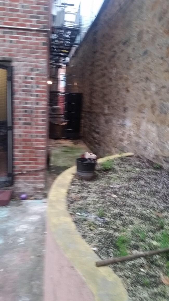 Foto del edificio - 165 Willow St