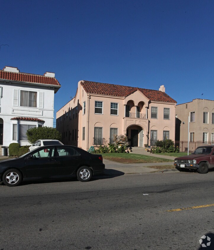 11591161 N Edgemont St, Los Angeles, CA 90029 Apartments in Los Angeles, CA