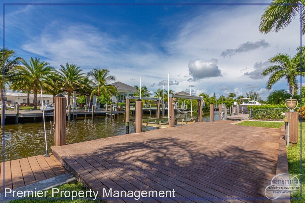 Foto principal - 3 br, 3 bath House - 1365 Osprey Ave