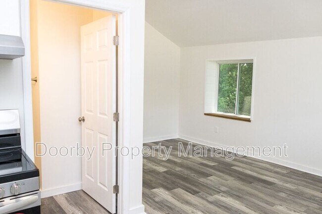 Foto del edificio - 358 Derby Cir
