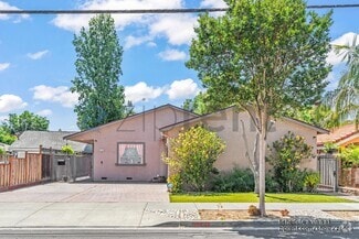 Building Photo - 41345 Roberts Ave
