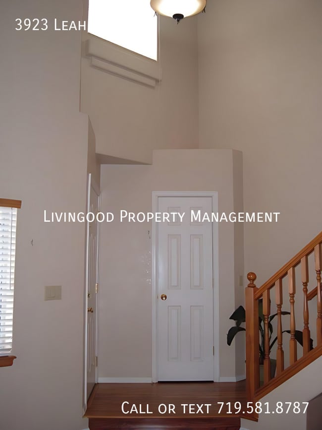 Building Photo - 3923 Leah Heights