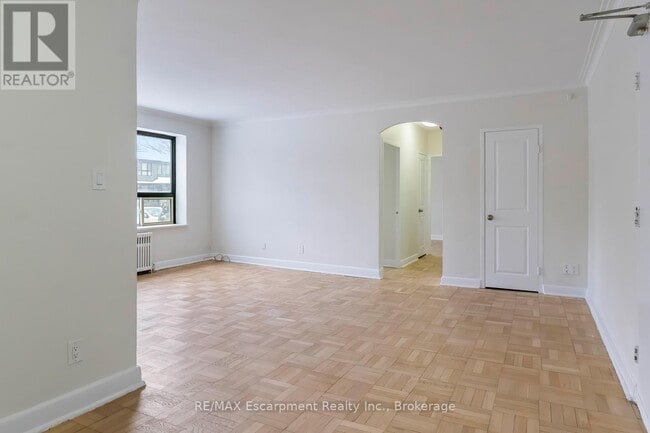 Building Photo - 110 S Forster Park Dr