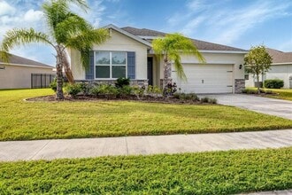 Building Photo - 5733 Silver Palm Blvd